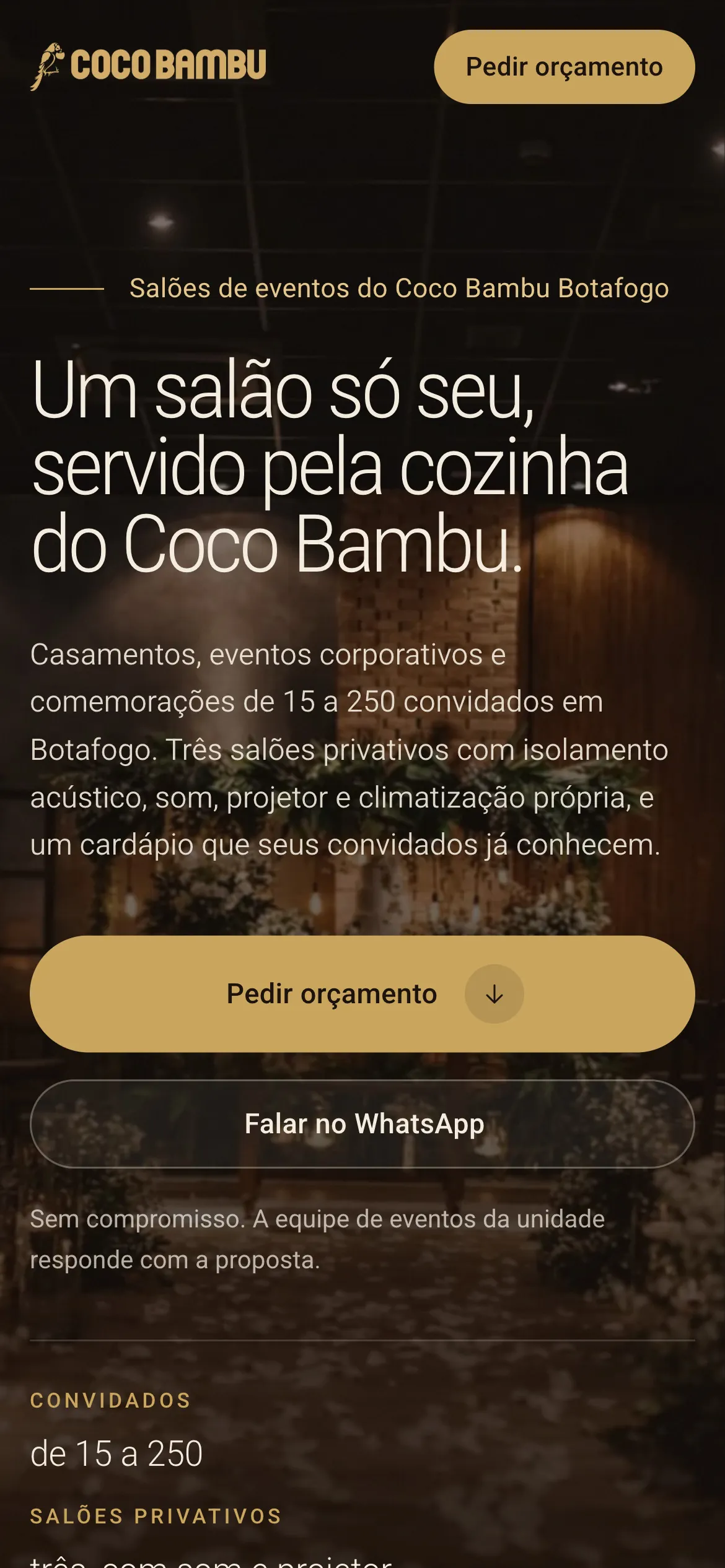 A primeira tela da página de eventos no celular: o título, os botões Pedir orçamento e Falar no WhatsApp e os números da casa