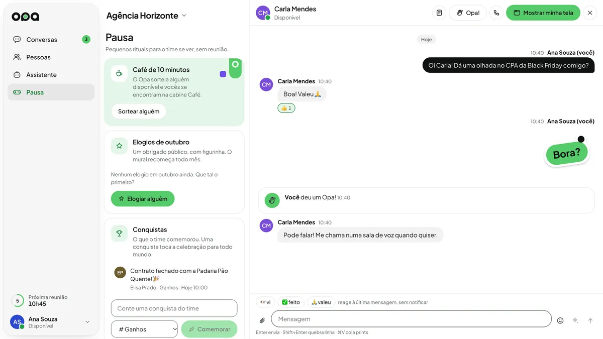 A seção Pausa: café de dez minutos com alguém sorteado, aniversários, conquistas do time e o botão Elogiar alguém